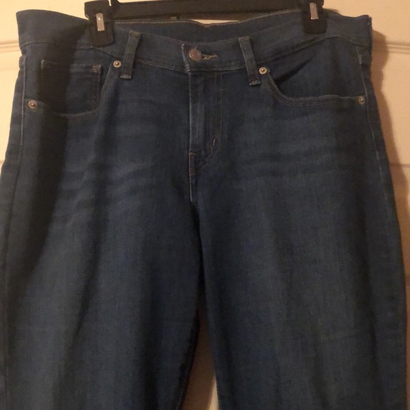 Levi Strauss size 31 Cropped  Stretch Jeans - Picture 2 of 5